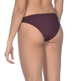 red wine/yellow star