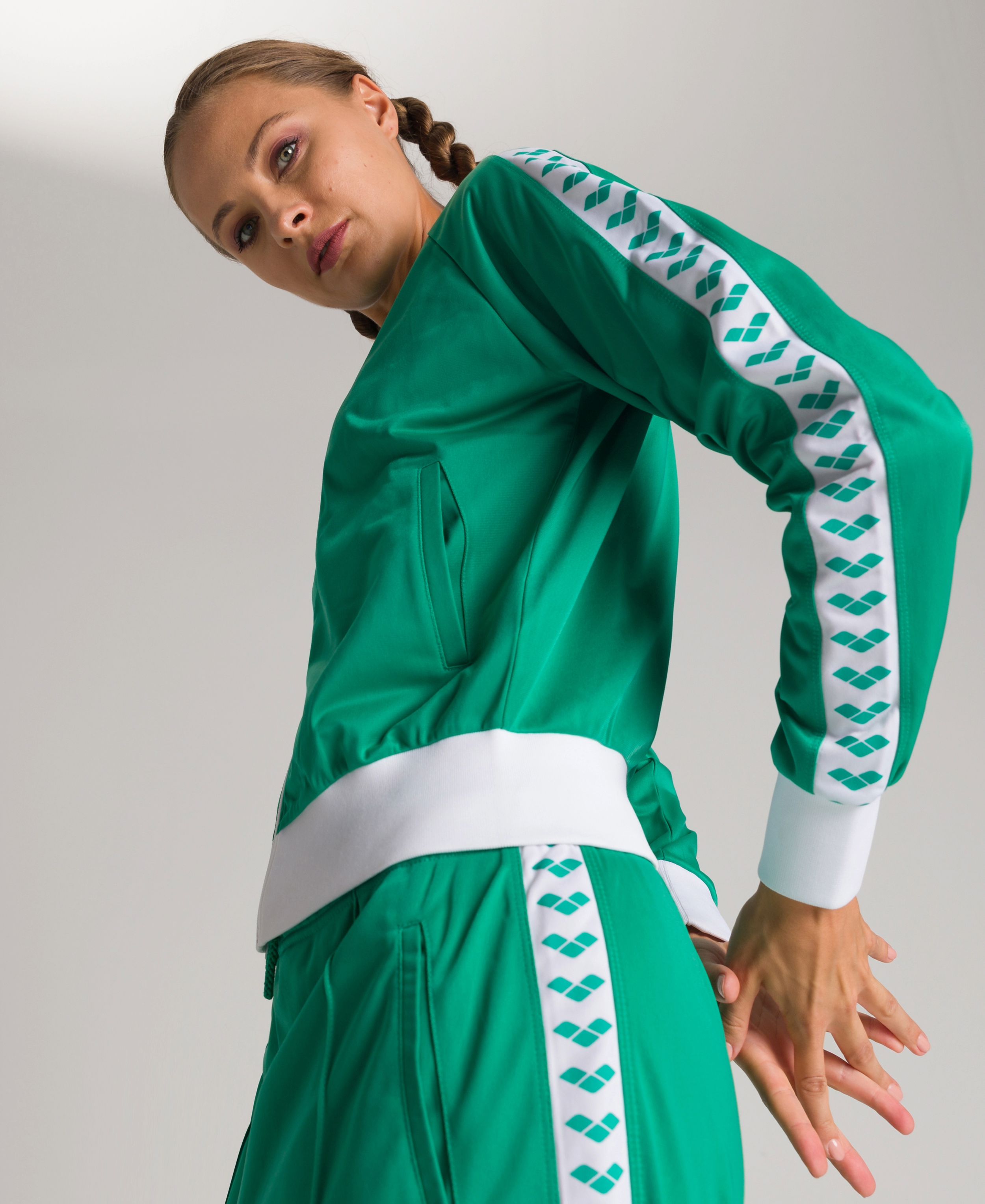 evergreen/white/evergreen